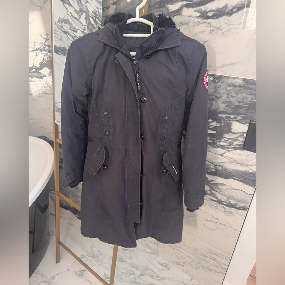 Canada goose jacket size small